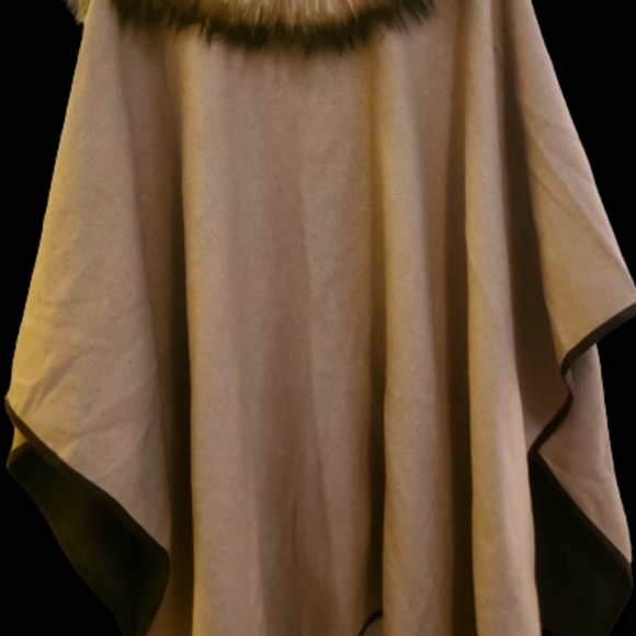 *Evys tree Audrey Cape - Picture 7 of 8